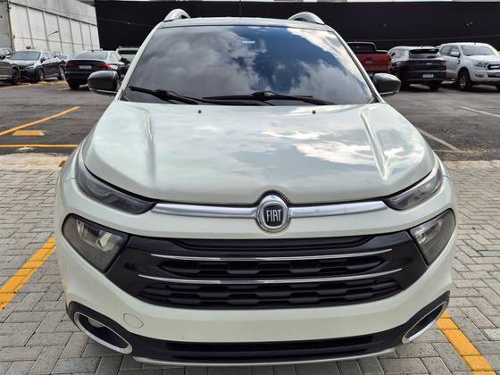 FIAT TORO 2.0 16V TURBO DIESEL VOLCANO 4WD AT9